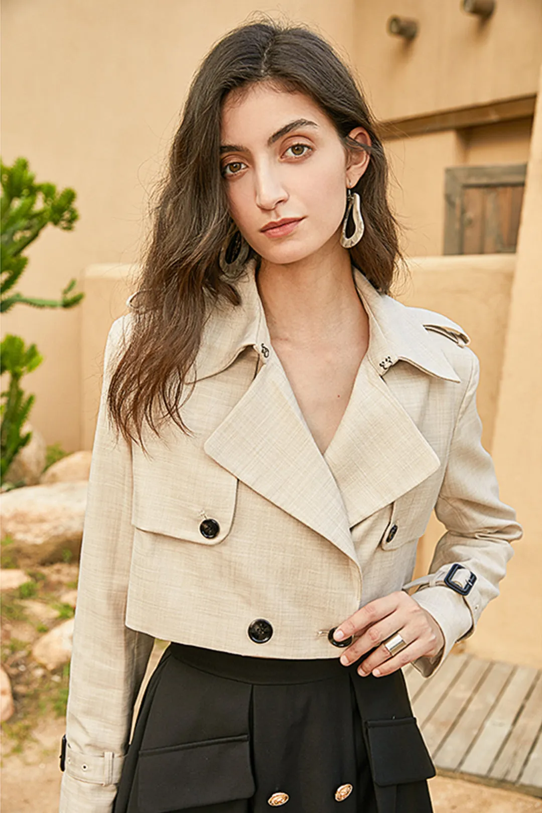 Large lapel blazer | Beige blazer | Commuter blazer