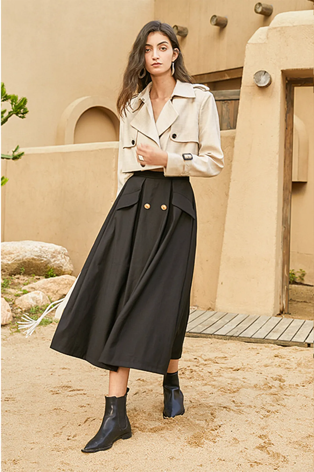 Large lapel blazer | Beige blazer | Commuter blazer